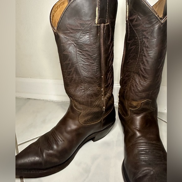 Justin’s Cowboy Boots 8C Style 4935 Pointed Toes 13.5” Brown Pointed Toe - Picture 2 of 12